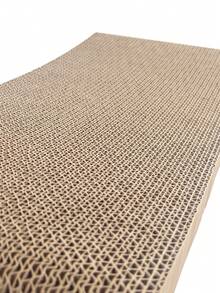 1 tấm cào móng cho mèo bằng bìa cứng sóng mật độ cao, chống trầy xước, kích thước 42*23cm, thiết kế cong giúp chăm sóc móng cho mèo. - 42x23cm - Xem 4