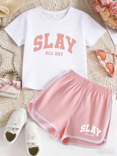 Bộ đồ thể thao mùa hè thoải mái dành cho nữ tuổi teen: áo thun cổ tròn in chữ và quần short, trang phục thường ngày.