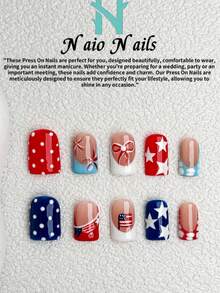 NAIO 10片手工美甲贴片套装，包含短方型、杏仁形和长方型三种形状，Y2K风格裸色底色搭配白色法式甲尖，饰有波点、星星、蝴蝶结和国旗图案，高光泽表面，完美适用于独立日、派对和日常佩戴，适合女性和女孩，包含美甲工具套装，是美甲爱好者的绝佳礼物。 - 彩色 - 查看 11