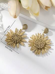 OOQ 1 Pair Handmade Raffia Straw Sunflower Pendant Earrings, Sweet Elegant Beach Holiday Versatile Earrings, Suitable For Any Holiday Gift To Friends (Handmade Raffia Weaving, Random Direction And Shape) - Khaki - View 4