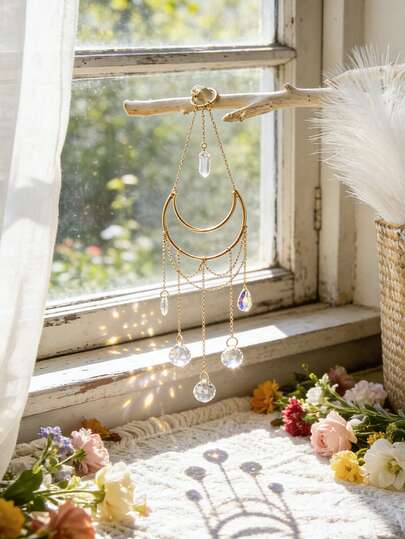 1 chiếc đồ trang trí treo hình trăng lưỡi liềm phong cách Boho bằng pha lê, đồ trang trí macrame vàng thanh lịch với các giọt pha lê và thạch anh trong suốt, đồ trang trí nhà cửa mang ý nghĩa tâm linh, điểm nhấn phòng theo phong cách Bohemian, phong cách thiên thể, hoàn hảo cho phòng khách, phòng ngủ, phòng thiền, trang trí đám cưới Boho, quà tặng tân gia độc đáo, thiết kế lấy cảm hứng từ thiên nhiên, vẻ đẹp lấp lánh và phản chiếu ánh sáng, đồ trang trí treo bằng pha lê chữa lành, mang lại cảm giác yên bình và ấm cúng, lý tưởng cho không gian trong nhà và ngoài trời.