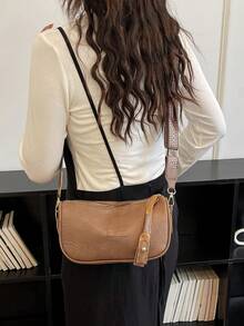 Un diseño pequeño, clásico y versátil que es popular este año. Esta nueva bolsa de estilo vintage 2026 con un solo strap para el hombro es adecuada para el uso diario y es una excelente opción para mujeres. - Multicolor - Ver 4