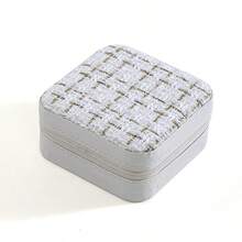 1 pieza Caja de almacenamiento de joyas portátil, con divisores extraíbles de múltiples compartimentos y ganchos para collares, contenedor compacto de cuero sintético apto para aretes, anillos, regalo ideal para mujeres y niñas para viajes y uso diario - Multicolor - Ver 14