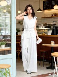 Women's Linen Set With A V-Neck, Adjustable Waist, Comfortable And Casual-Chic Style. - Blanco - Ver 3