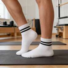 1/3/6 paires de chaussettes de yoga antidérapantes pour femmes, adaptées pour le yoga, le pilates, le ballet, le port à l'hôpital avec un design antidérapant - Multicolore - Voir 13