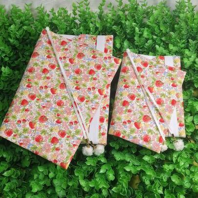 Bìa sổ tay vải hoa tím cỡ A5/A6, kiểu dáng đồng quê Pháp, có tua rua làm dấu trang, dành cho người yêu thích văn phòng phẩm.