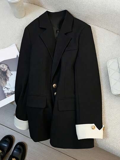 Áo khoác blazer nữ màu đen thanh lịch cài kim loại, cổ tay áo phối màu trắng, kiểu dáng thường ngày đa năng, phù hợp cho công sở, đi làm, dự tiệc, lễ tốt nghiệp.