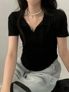女士白色 Polo 领短袖 T 恤，纯色，高弹涤纶面料，不对称下摆，短款休闲夏季上衣，黑色 - 黑色 - 查看 6