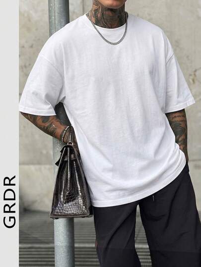  GRDR 男士宽松短袖T恤，精致设计，夏季必备，易于搭配，展现您的时尚风格