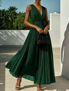 Solid Color Elegant Pleated Criss-Cross Ruffle V-Neck Sleeveless Bridesmaid Dress For Wedding & Beach Spring - Dark Green - View 2