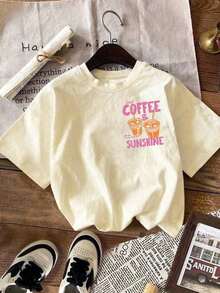 Iced Coffee & Sunshine Printed T-Shirt - Short-Sleeved Crew Neck Casual Top, Lightweight And Breathable, Perfect For Spring And Summer Wear, Machine Washable, Brightly Colored Printed Short-Sleeved T-Shirt | Spring Everyday Wear - 杏色 - 查看 4