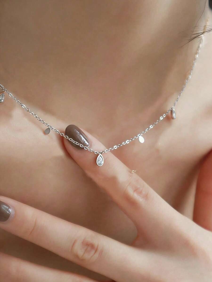 1件超闪亮不锈钢锆石水滴流苏项链，女士金色锁骨链，适合作为送给妈妈、女朋友的礼物，珠宝礼物，情人节礼物