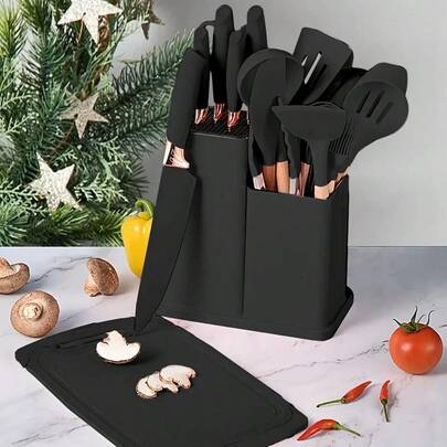 XBJ Set di utensili da cucina da 19 pezzi: la tua soluzione pratica e completa per l'uso quotidiano! Questo versatile set di utensili da cucina include tutti gli elementi essenziali, come cucchiai, spatole e altri pratici accessori. I pezzi antiaderenti e resistenti sono facili da pulire e perfetti per l'uso quotidiano. Che si tratti del tuo appartamento, di una residenza per studenti o di una rapida rinfrescata in cucina, questo set è ideale per qualsiasi ambiente. È un regalo meraviglioso e pratico per Natale, per inaugurazioni di una nuova casa o per amici e parenti. Funzionale, pratico e dal design curato: un must per ogni cucina moderna.