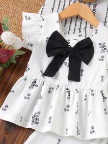 Conjunto de 2 piezas de blusa con manga de volantes y moño 3D + pantalones rectos con estampado floral para niñas, estilo casual y dulce para verano - Blanco - Ver 4