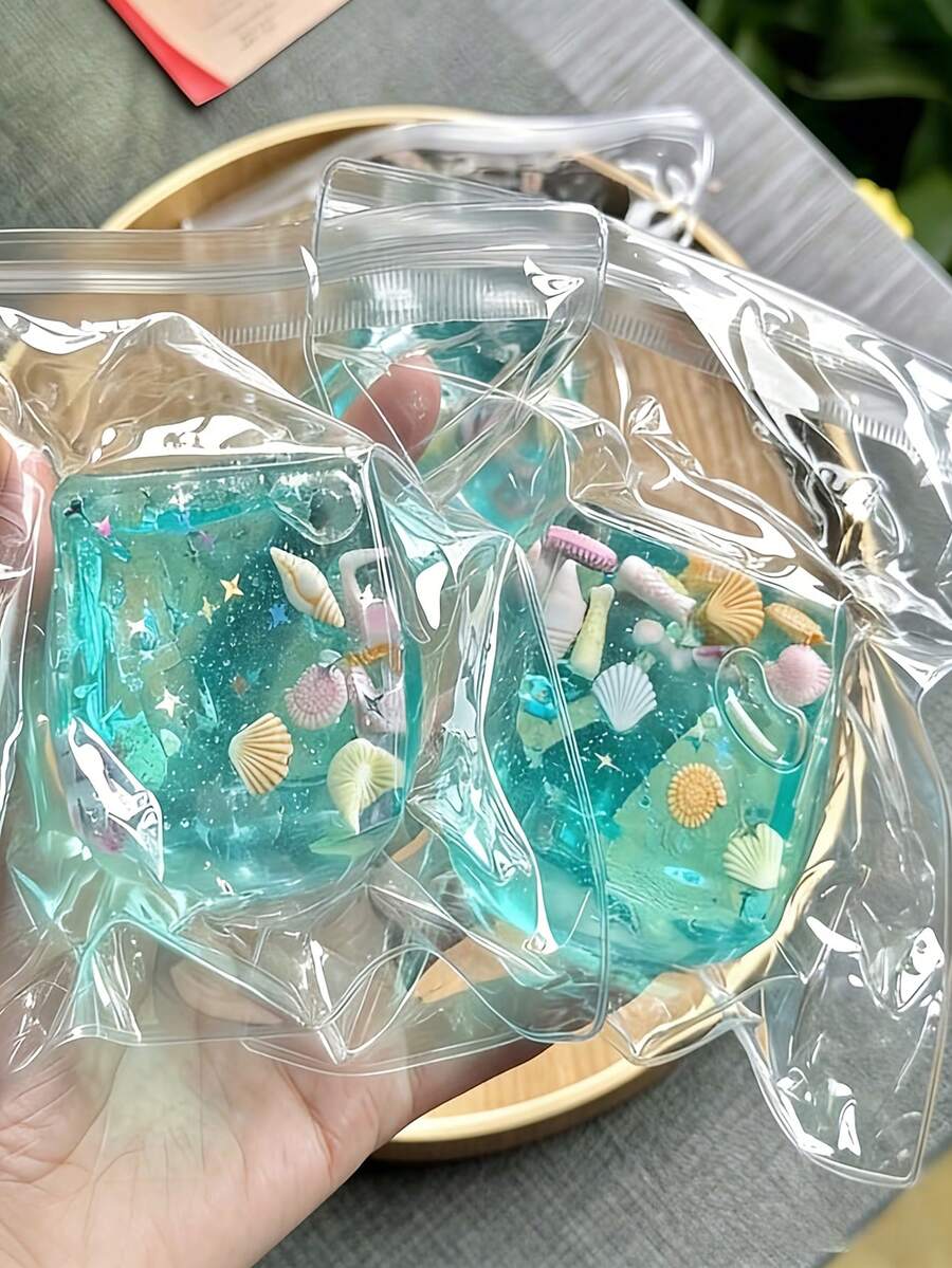 Búp bê vỏ sò cướp biển hoạt hình 3D mềm mại, dễ bóp - Một búp bê giảm căng thẳng chân thực và có thể bóp được, được thiết kế để xoa dịu lo âu và cảm xúc tiêu cực. Đây là một búp bê giảm căng thẳng có thể kéo giãn vô hạn, hoàn hảo làm quà tặng sinh nhật, phần thưởng trong lớp học, quà Giáng sinh vui nhộn và quà tặng hàng ngày cho bạn bè và gia đình.