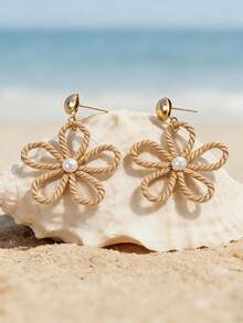 A Pair Of Designer Woven Wire Earrings In A Beachy Floral Style, Suitable For Ladies To Wear During Spring And Summer Vacations As Well As For Daily Use. - Multicolor - View 10
