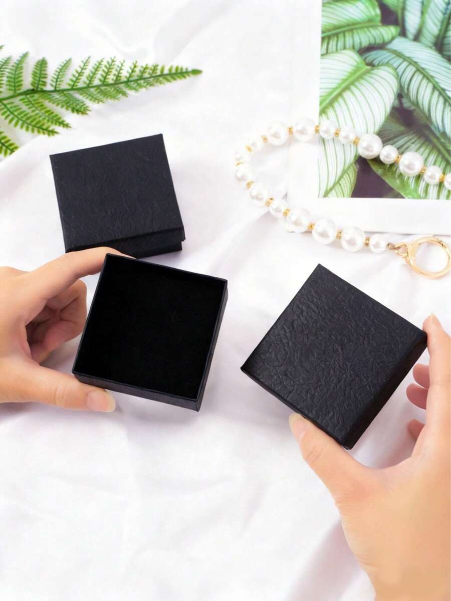 1个首饰盒，小巧首饰展示架，戒指耳环项链吊坠包装盒，旅行首饰包装盒，生日礼物，情人节礼物，母亲节礼物，圣诞节礼物 - 黑色 - 查看 1