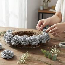 50 bông hồng nhân tạo kèm thân và 2 lá, thân mềm dẻo, hoa xốp sống động như thật, thích hợp cho bó hoa cưới, ngày Valentine, trang trí Giáng sinh, sinh nhật, tự làm bó hoa, không cần bảo dưỡng (Không bao gồm hộp quà) - Màu Xám nhạt - Xem 4