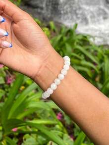 1条天然白玉珠手链，弹力材质，佩戴舒适，有助于舒缓情绪，增进记忆，是理想的礼物之选。手链尺寸：4毫米、6毫米、8毫米、10毫米 - 白色 - 查看 5