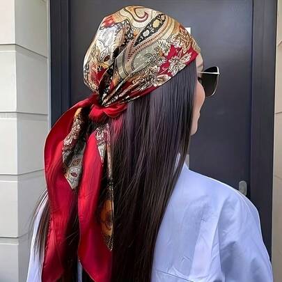 Khăn choàng lớn kiểu Bohemian màu đỏ cổ điển, in họa tiết toàn bộ, chất liệu satin mềm mại sang trọng, kích thước cực lớn, thích hợp làm khăn trùm đầu, khăn quàng cổ và phụ kiện trang phục.