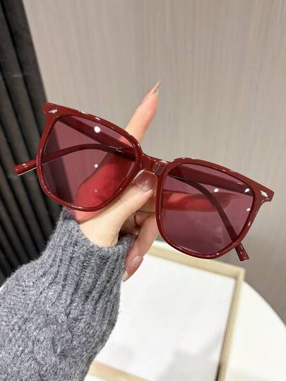 1 Cặp kính thời trang gọng vuông dành cho nữ, phụ kiện thời trang đi biển.