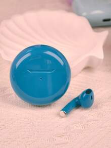 这款真无线蓝牙耳机拥有高清音质、低延迟、通话降噪麦克风，兼容和安卓设备，适合户外运动、旅行、露营、车载等多种场景。 - 均碼 - 查看 17