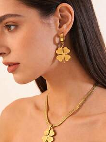 1 Set de Collar con Colgante de Trébol y Aretes de Acero Inoxidable, Diseño Minimalista de Moda, Adecuado para Citas, Reuniones o Uso Diario de Mujeres - Amarillo Oro - Ver 4