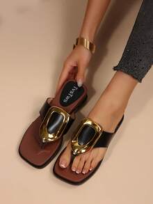 Square Toe Flip Flops With Exaggerated Metal Buckle Decoration - Black - View 4