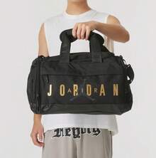 Nike JORDAN大容量休閒包男女同款戶外健身訓練包尺寸約：54.6*33*26cm - 黑色 - 查看 4
