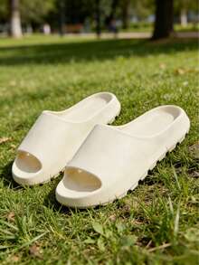 Dép đi trong nhà 4 mùa cho nam, dép sandal đế dày kẻ sọc đen, dép đi biển unisex. - Màu be - Xem 1