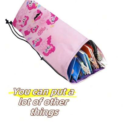 MY LITTLE PONY 单肩印花抽绳羽毛球拍收纳袋，适合户外收纳，可装羽毛球拍，方便携带，是学校和办公室的理想选择，也是生日、圣诞节和开学季送给年轻人的完美礼物，适合生日庆祝、送给朋友的理想礼物、纪念礼物。