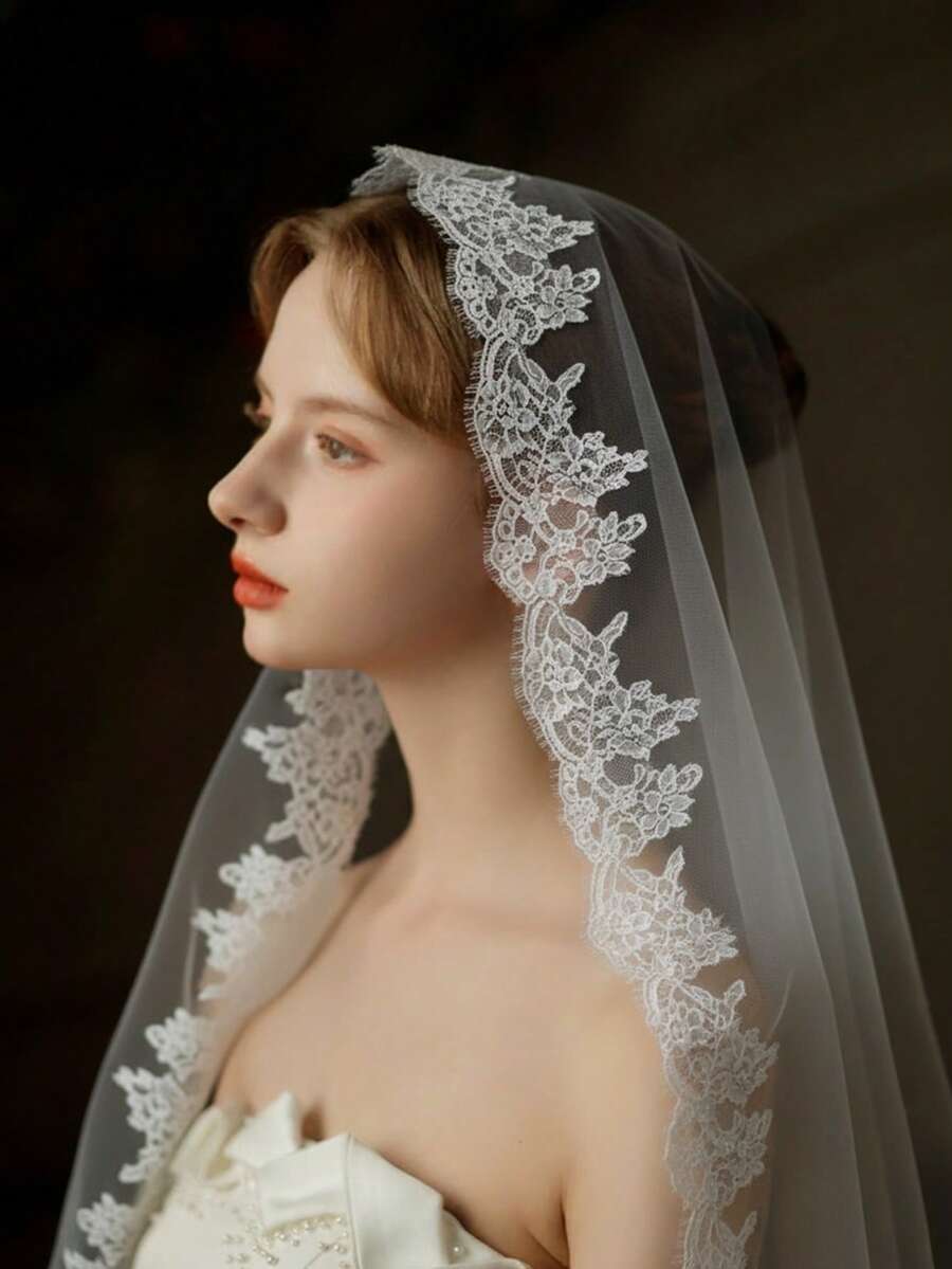 1pc Vintage Romantic Lace Eyelash Bridal Veil, Fashion Photo Shoot Wedding Veil, Lace Trim Veil, Wedding Accessories - White - View 1