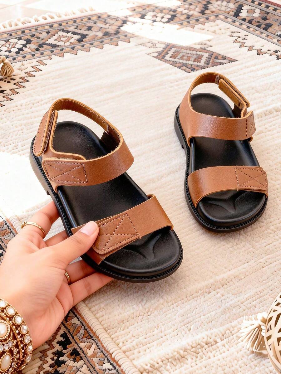1 Pair Fashion Children's Sandals, Brown Girls' Flat Sandals, 3 Hook And Loop Design, Soft Non-Slip Wear-Resistant Sole, Suitable For Summer Outings, Banquets, Parties, Vacations - Brown - View 1
