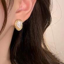 Vintage Elegant Style Irregular Imitation Design Stud Earrings For Women Dating Earrings - Multicolor - View 3