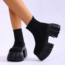 Botas de calcetín con suela gruesa de estilo europeo y americano para mujeres, botas de tobillo transpirables con suela de plataforma, botas de tobillo elásticas negras, nuevas botas de cuña de suela gruesa 2026, aumentan la altura y estilizan - Negro - Ver 3