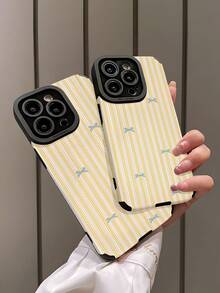 1个简约黄条纹蓝蝴蝶结竖款仿皮纹理经典防摔高端软壳手机壳，适合作为生日/节日礼物送给朋友、家人、情侣，适用于 17/ 17 Air/ 17 Pro/ 17 Pro Max/ 16/ 16 Plus/ 16 Pro/ 16 Pro Max/ 15/ 15 Plus/ 15 Pro - 彩色 - 查看 4