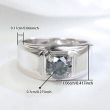 1枚S925银灰色莫桑石男士戒指，简约设计，圆形明亮式切割灰色莫桑石主石，搭配抛光宽戒圈，适合日常通勤和商务场合，是绝佳的圣诞礼物。 - 銀色 - 查看 6