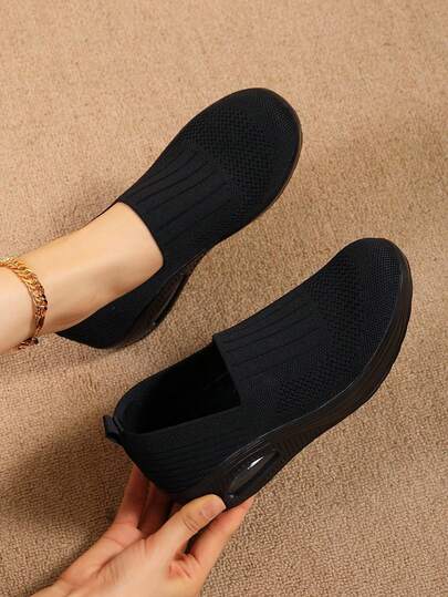 รองเท้าผ้าใบเดินเล่นลำลองสีพื้นอเนกประสงค์สำหรับผู้หญิง