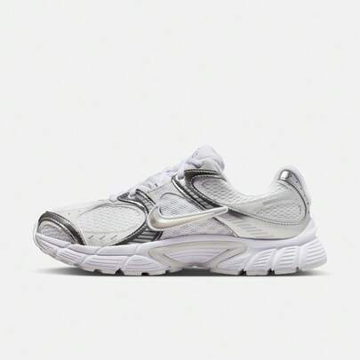  耐克女款 W NIKE V5 RNR 休闲运动鞋，低帮 HQ7901-112