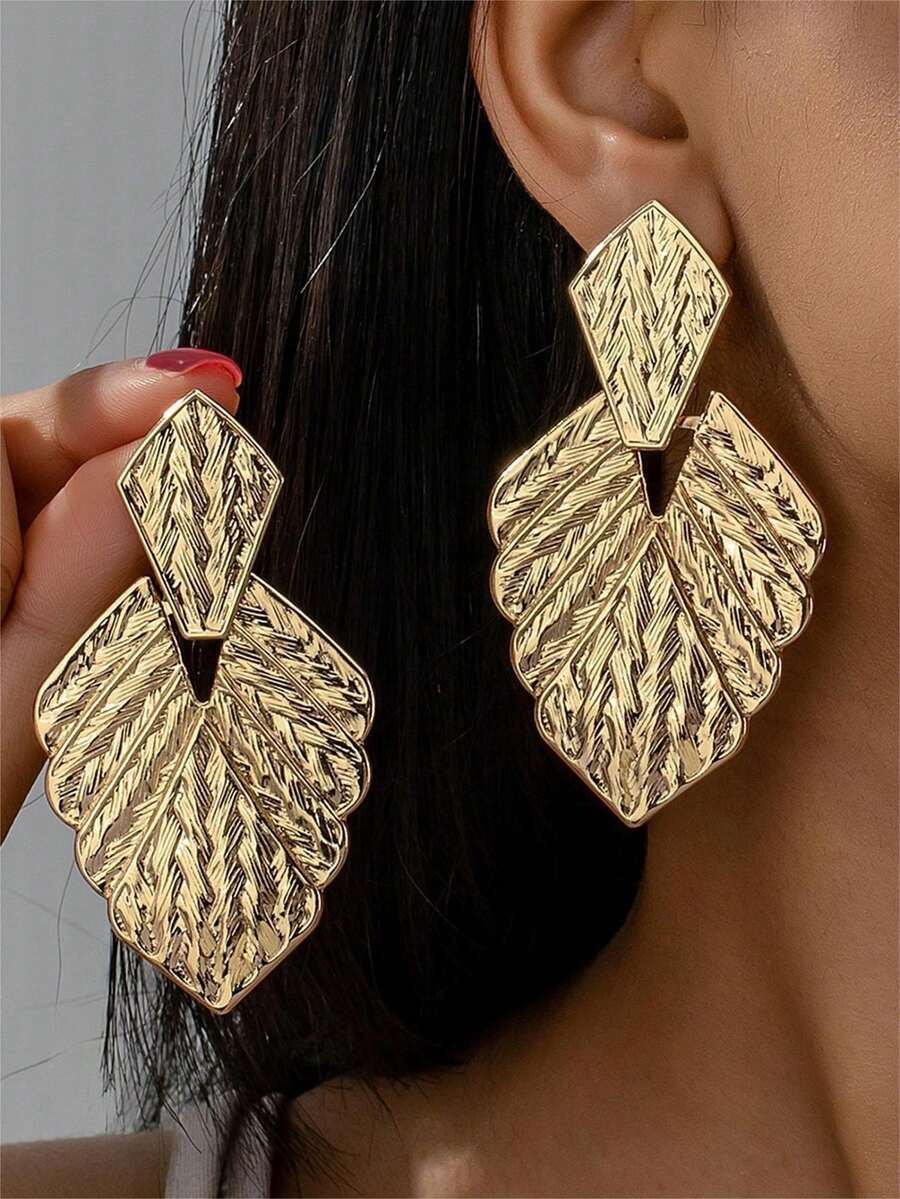 一对复古金色几何叶子吊坠耳环,镂空夸张夹式耳环,适合女性佩戴,复古欧美风格装饰首饰,适合派对和日常佩戴 - 金黃色 - 查看 1