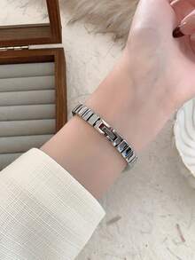 1pc New Fashion Women's Watch, Elegant Triangular Dial, Business Quartz Watch, Suitable For Daily Life, Parties And Banquets - Silver - View 7