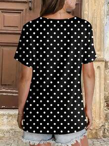 Kaos Kasual Lengan Pendek Leher V Berkerut Motif Polkadot Ukuran Besar untuk Wanita, Cocok untuk Liburan Musim Panas - Hitam dan Putih - View 4