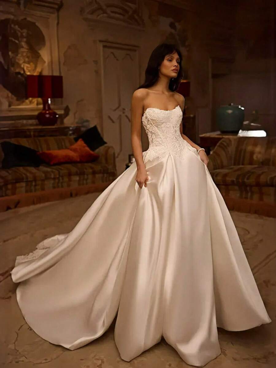 Chic Off-The-Shoulder Backless A-Line Wedding Dress In Sheen Satin – Elegant Floor-Length Bridal Gown With Short Sleeve Accents And Low Back, Perfect For Weddings, Christmas Gatherings, Halloween Parties, Prom Nights, Birthday Celebrations, And Holiday Festivities. Designed For Ceremonial Affairs, Nighttime Events, Vacation Dinners, Formal Engagements, Evening Receptions, Graduation Dances, Homecoming Balls, Cocktail Parties, Bridesmaid Attire, Wedding Guest Occasions, And Special Gatherings. - 白色 - 查看 1