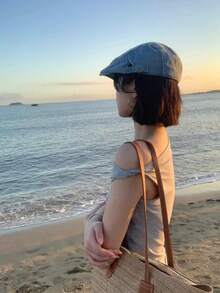 Áo thun ngắn tay nữ mùa xuân/hè bất đối xứng, hở vai, in chữ cá nhân hóa, kiểu crop top ngọt ngào và cay nồng. - Màu Xám nhạt - Xem 7