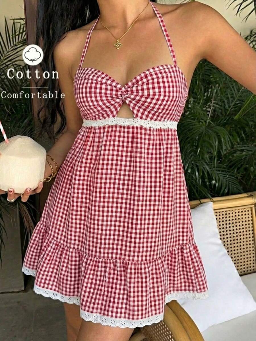 Vestido mini de verano para mujer, vestido halter de algodón bohemio de guinga con cuello de corazón, recorte, encaje y volante en el bajo, vestido casual de verano, atuendo perfecto para vacaciones, festivales de música y eventos elegantes - Rojo y blanco - Ver 1