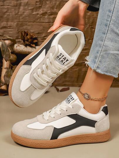 Giày thể thao nữ màu be kiểu retro mới năm 2026, đế mềm chống trơn trượt, giày đi chơi đa năng.