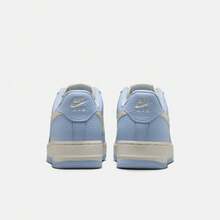 Nike Giày thể thao nữ W Air Force 1 '07 cổ thấp IV3222-400 - Xanh và trắng - Xem 4