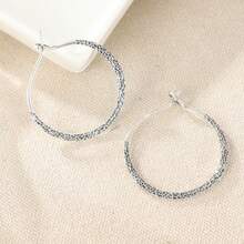 Orecchini a cerchio in rame martellato vintage e minimalista, in tono argento, adatti per le donne, stile boho, adatti per l'uso quotidiano casual, possono essere indossati come secondo paio di orecchini - Argento - Visualizzare 4