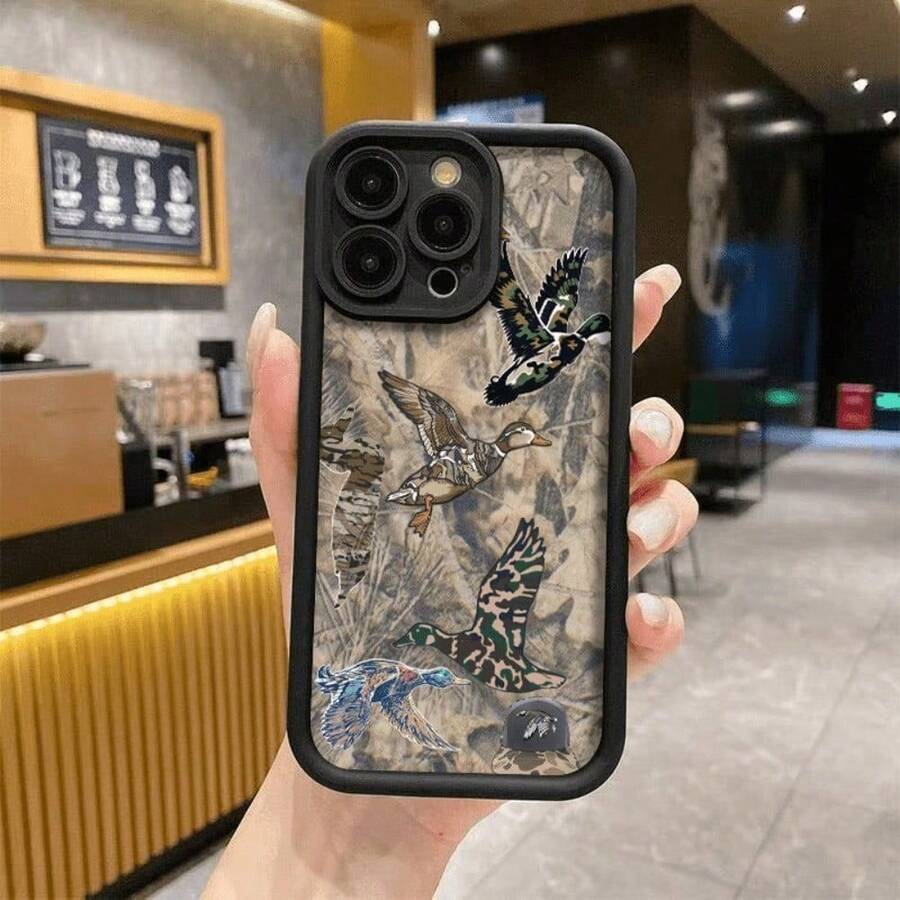 Phone Case: Camo Duck Pattern Phone Case, Hunting Style Shockproof TPU Case With Vivid Bird Print - For 17/16/15/14/13/12/11/X/XS/XS MAX/ProMax/Air/Plus and Galaxy S Series - Bordeaux - Übersicht 1