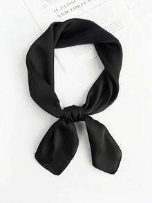1 Piece Of Women's Spring And Summer Sunshade Sunscreen Silk Scarf Large Size Square Scarf Thin Sunscreen Shawl Headscarf Decorative Versatile Women's Spring And Autumn Silk Scarf Retro Women's Elegant Bandana,Beach,Holiday - Black - View 2